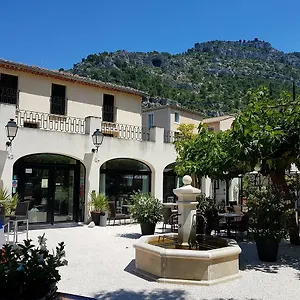 https://hotel-restaurant-du-parc.fr-provencehotel.com